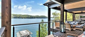 Turtlehead 520: Luxurious 6BR retreat in scenic Salem, SC, perfect for family getaways.