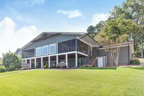 Exterior - Honeysuckle 208: Spacious 7-bedroom waterfront retreat in Seneca, SC. (Seneca)