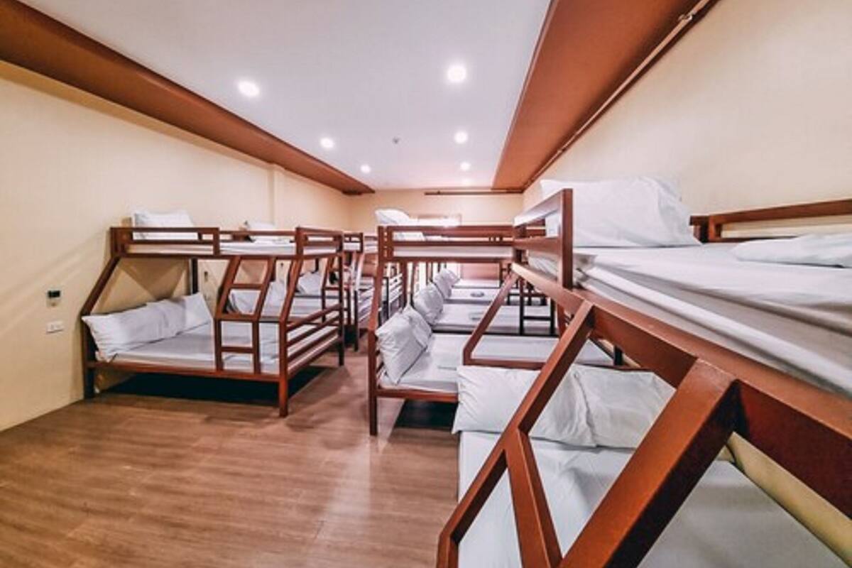 Shared Dormitory | Free WiFi, bed sheets
