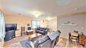 TV - Little River Retreat (Walhalla)