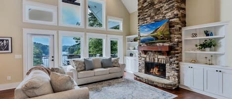 Télévision, jeux vidéo, baby-foot, table de tennis de table