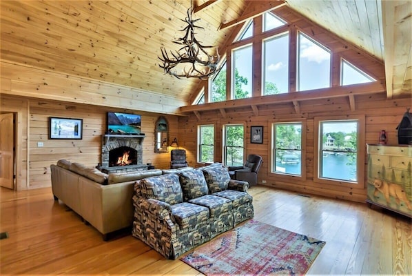 Una televisión, una oficina