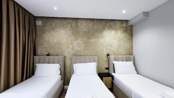 1 chambre, coffres-forts dans les chambres, bureau