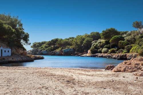 'Villa El Pinar 3' with Pool, Wi-Fi, Garden & Terrace