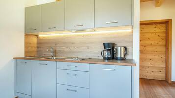 Kühlschrank, Herdplatte, Geschirrspüler