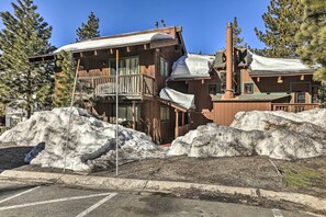 Exterior - < 1 Mi to Heavenly Lifts: Tahoe Area Townhome! (Stateline)