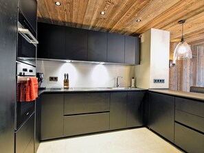 Fridge, dishwasher - Luxury Apartment in Méribel with Spa and Terrace (Méribel)