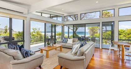 Aiyana.. coastal indulgence at Blueys Beach!