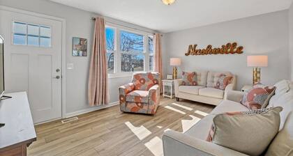 Hilltop House - country music cottage · Country Music Cottage - Close to Nashville