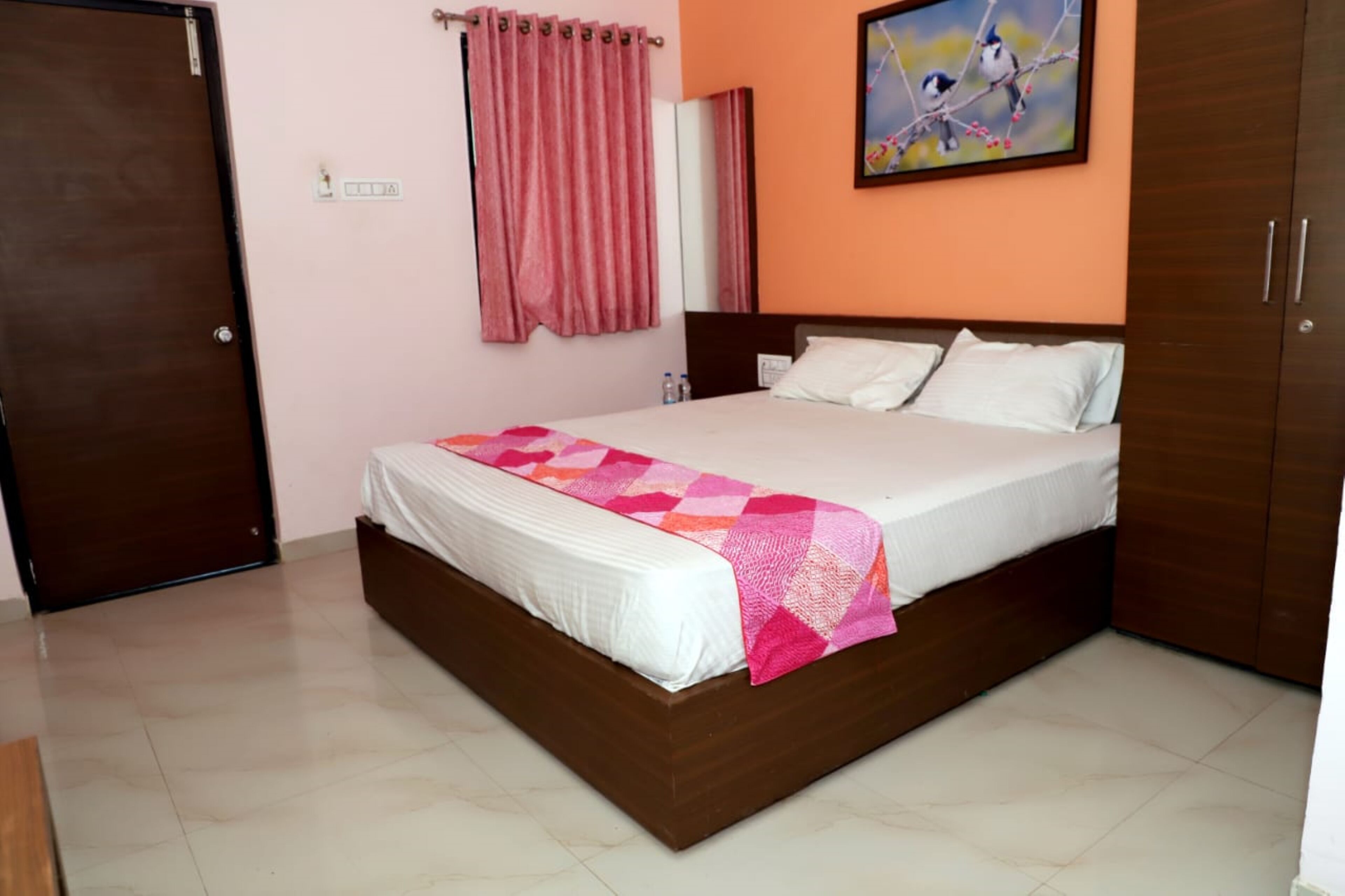 Deluxe Double Room | Free WiFi