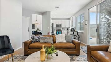 TV, fireplace, offices