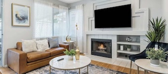 4BR Vegas Home w/ NEW Pool & Spa! Oasis of Luxury