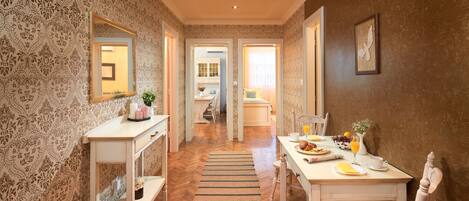 Apartment | Living area