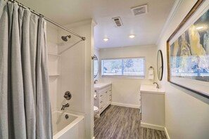 Free toiletries, towels - 'Fish House' w/ Deck, Fire Pit & River Views (Cotter)