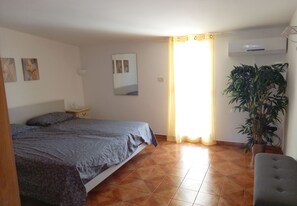 2 Schlafzimmer, Bügeleisen/Bügelbrett, WLAN, Bettwäsche