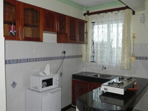 Apartment, 2 Bedrooms | Private kitchen | Full-size fridge, microwave, oven, stovetop - Prime Comfort Apartments Mtwapa (Mtwapa)