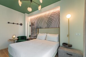 Premium bedding, down duvets, in-room safe, blackout curtains