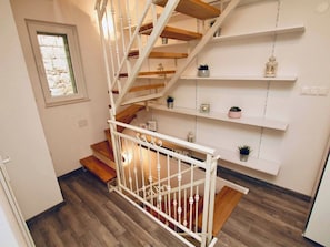 Interior - Dalmatian White Shell Apartment (Kastela)