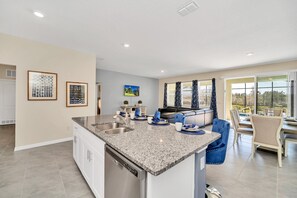 Interior - 7655 Oakmoss Loop (Davenport)