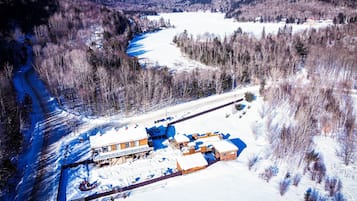 Skidåkning och snöaktiviteter