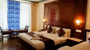 Superior Room | Egyptian cotton sheets, premium bedding, iron/ironing board, free WiFi