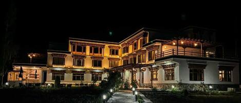 Bagian depan properti