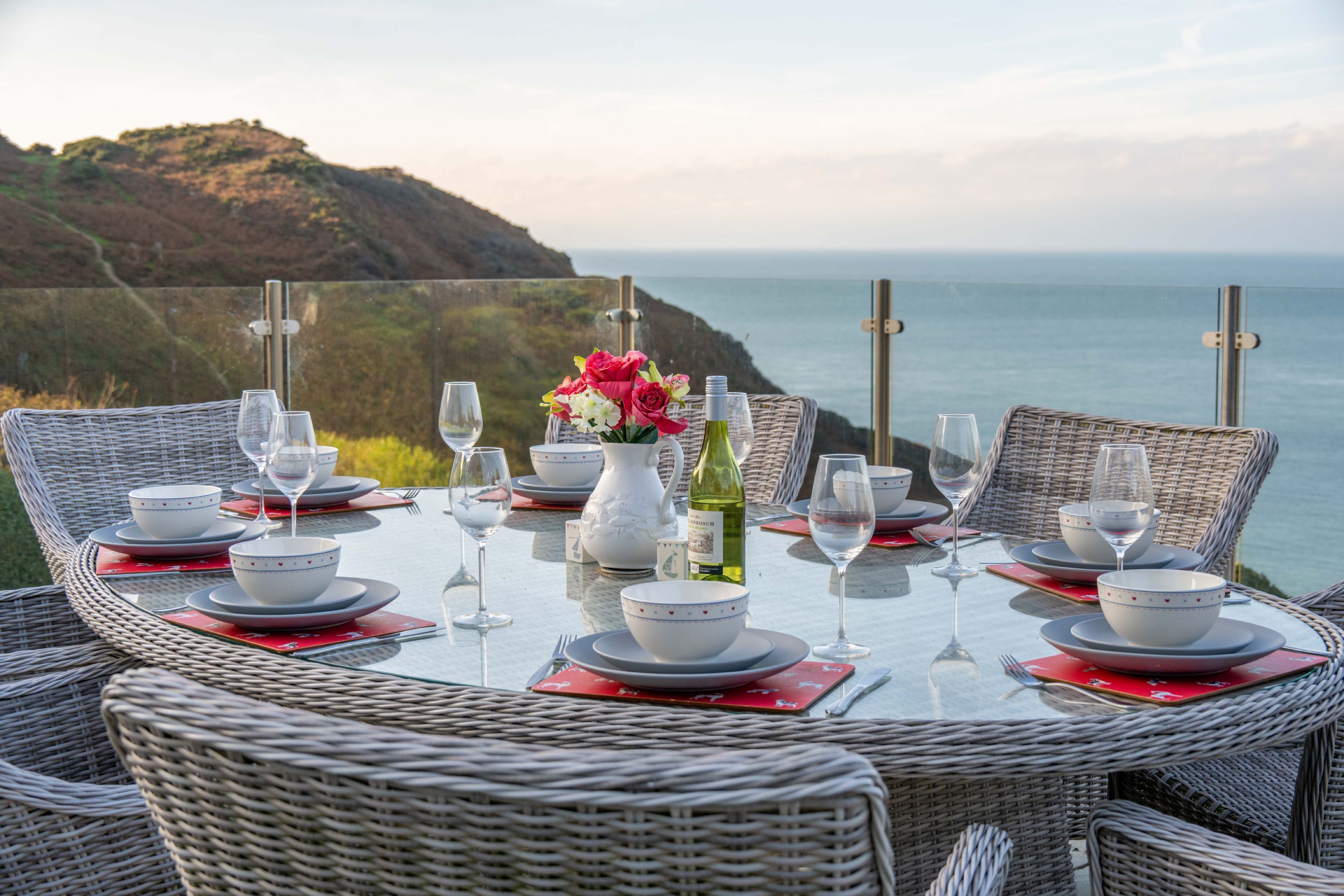 تناول الطعام بالخارج