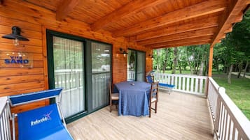 Deluxe Triple Room | Balcony