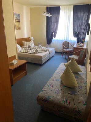 Kamar Triple Basic | Wi-Fi gratis