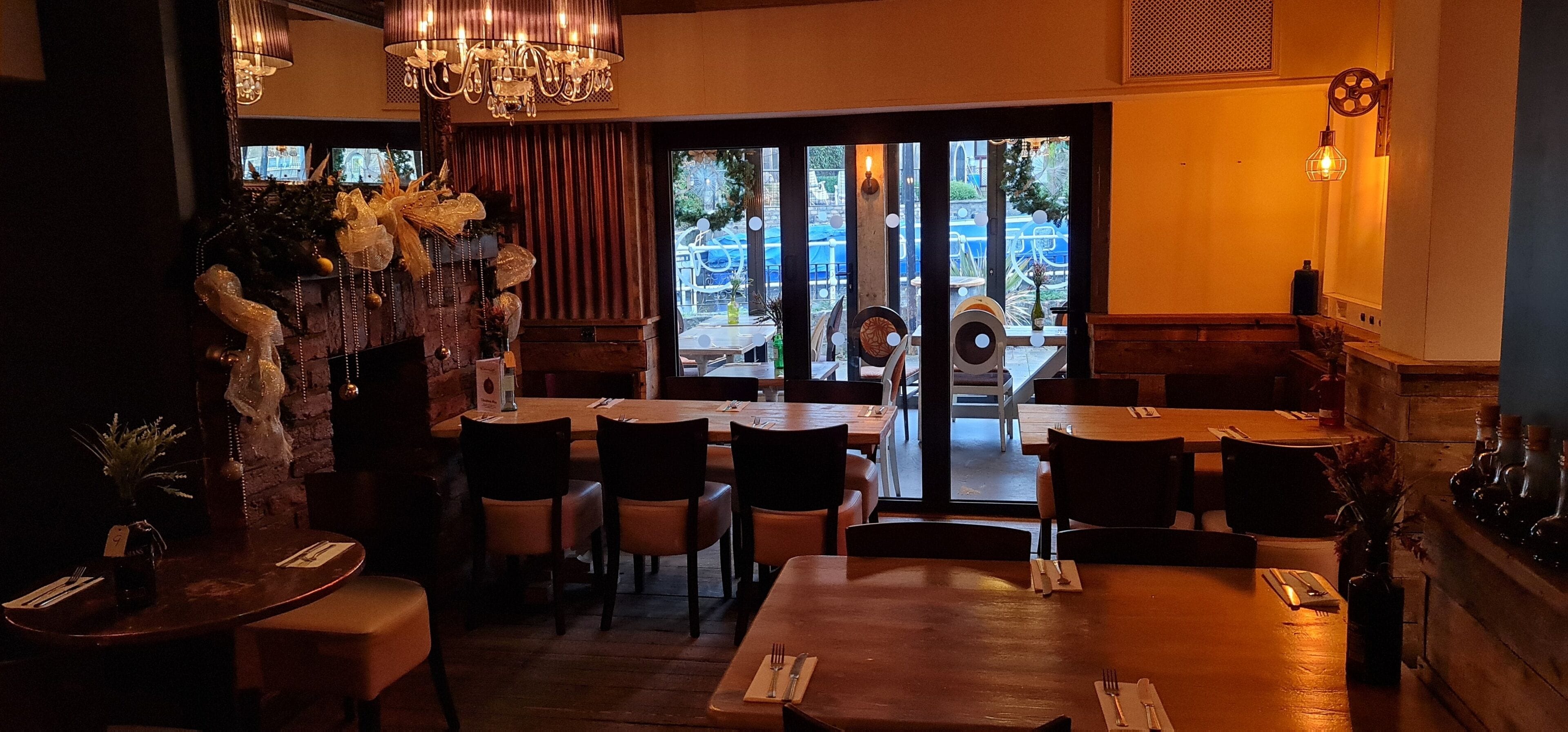 Photo - The Waterside Bar, Rooms & Restaurant