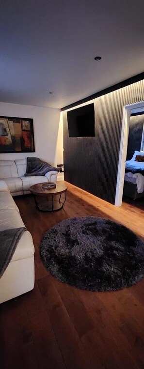 Apartamento básico, banheiro privativo (Annex ) | Lounge