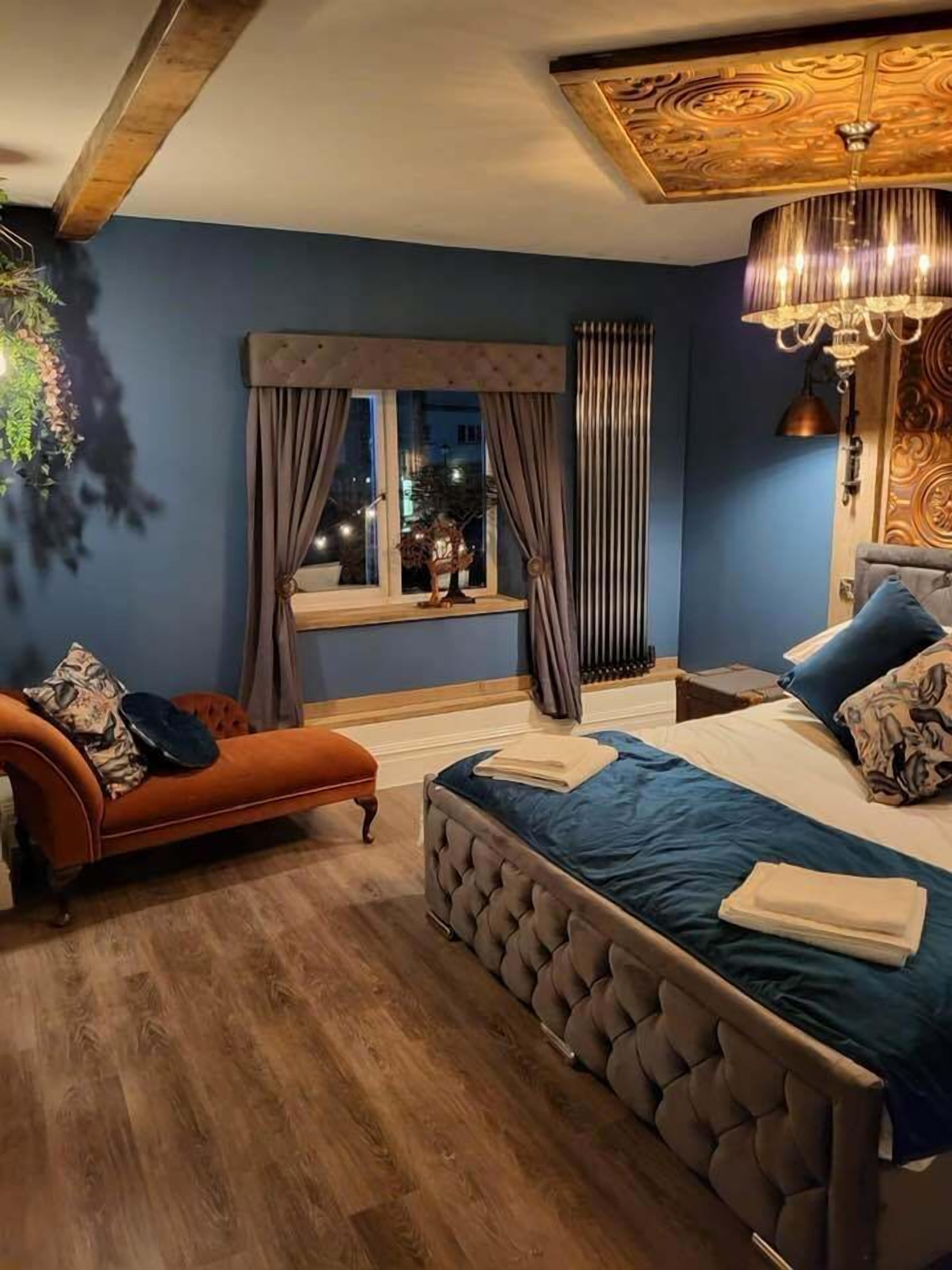 Photo - The Waterside Bar, Rooms & Restaurant