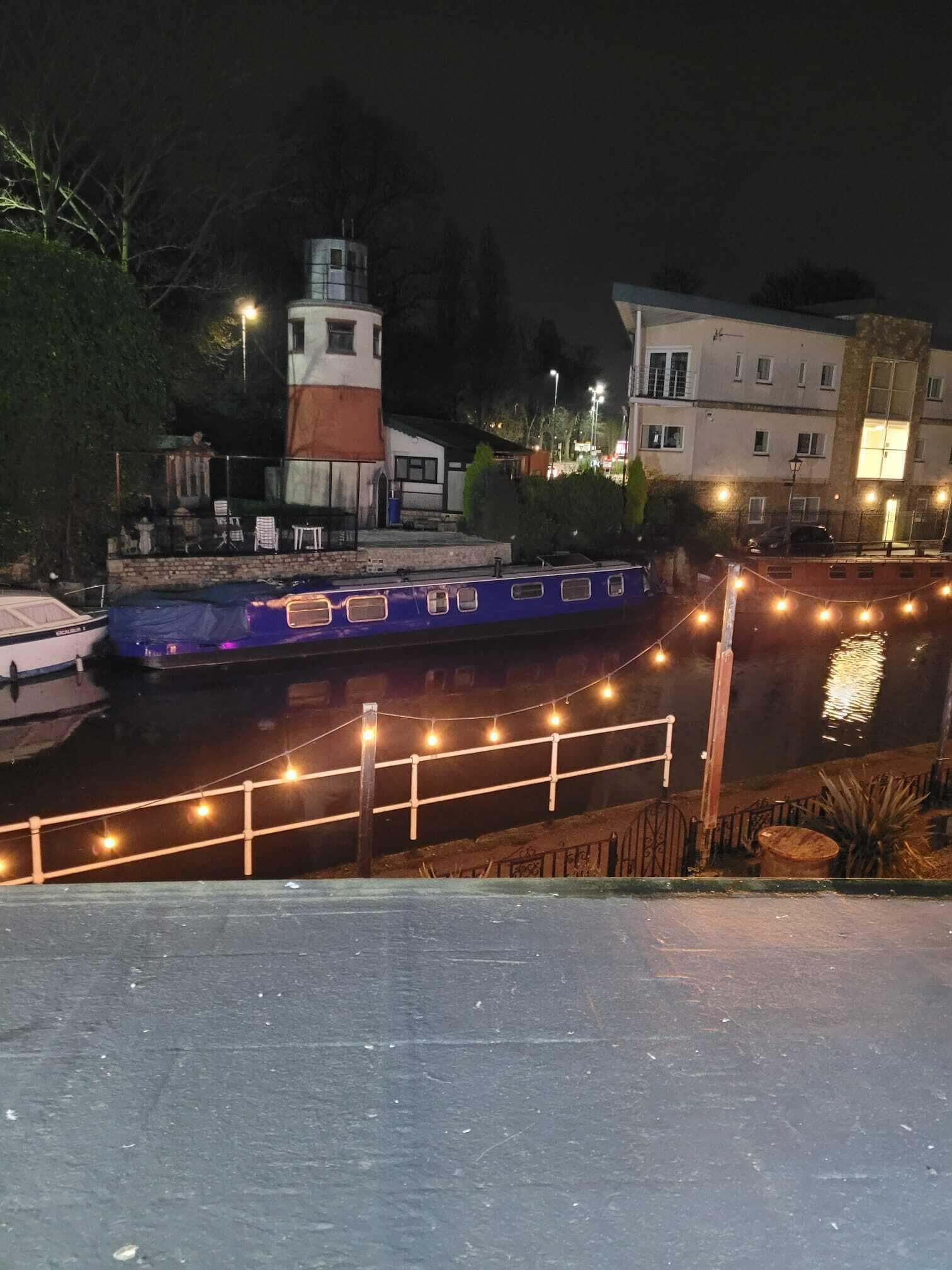 Photo - The Waterside Bar, Rooms & Restaurant