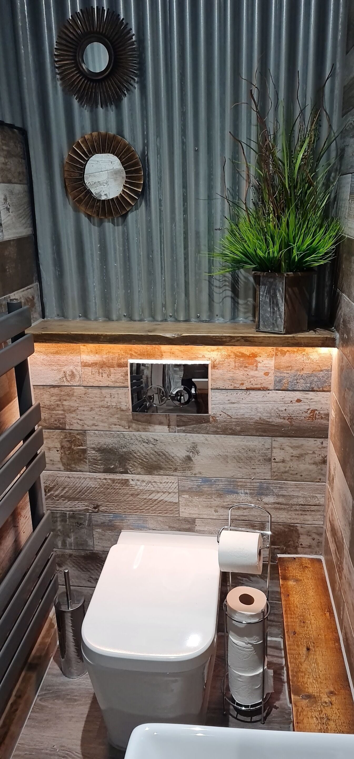 Photo - The Waterside Bar, Rooms & Restaurant