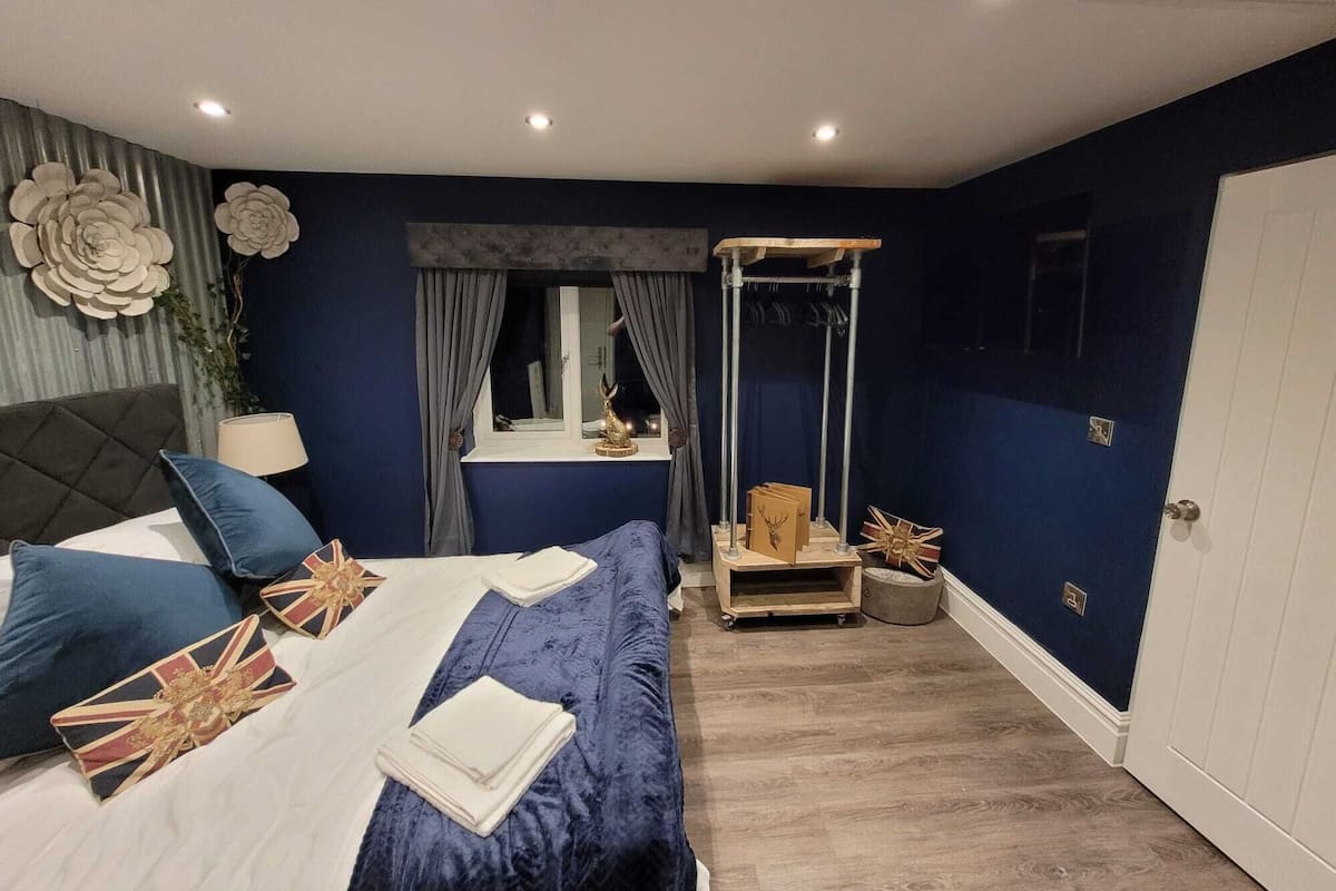 Deluxe tweepersoonskamer, en-suite badkamer, uitzicht op kanaal (James Brindley) | 1 slaapkamer, geluiddichte muren