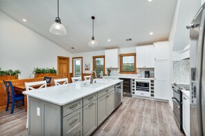 Fridge, microwave, oven, stovetop - 1040 - SeaQuinns, a spacious 5-bedroom home in Corolla, NC, just steps from the beach. (Corolla)