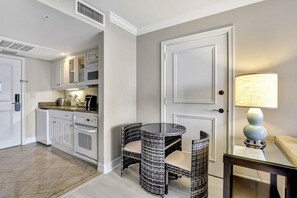 Fridge, microwave, oven, stovetop - Lavish Beachfront Condo | Rooftop Pool/Spa/Gym (Marco Island)