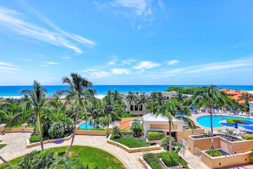 Lavish Beachfront Condo | Rooftop Pool/Spa/Gym