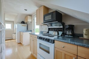 Refrigerador, microondas, parrilla de estufa y lavavajillas