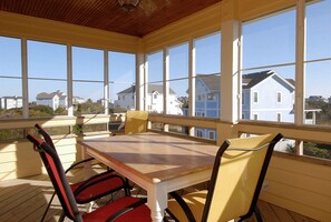 Outdoor dining - 2060 - DoodleBug, Amazing Ocean Views, Private Pool, Family Fun! (Corolla)