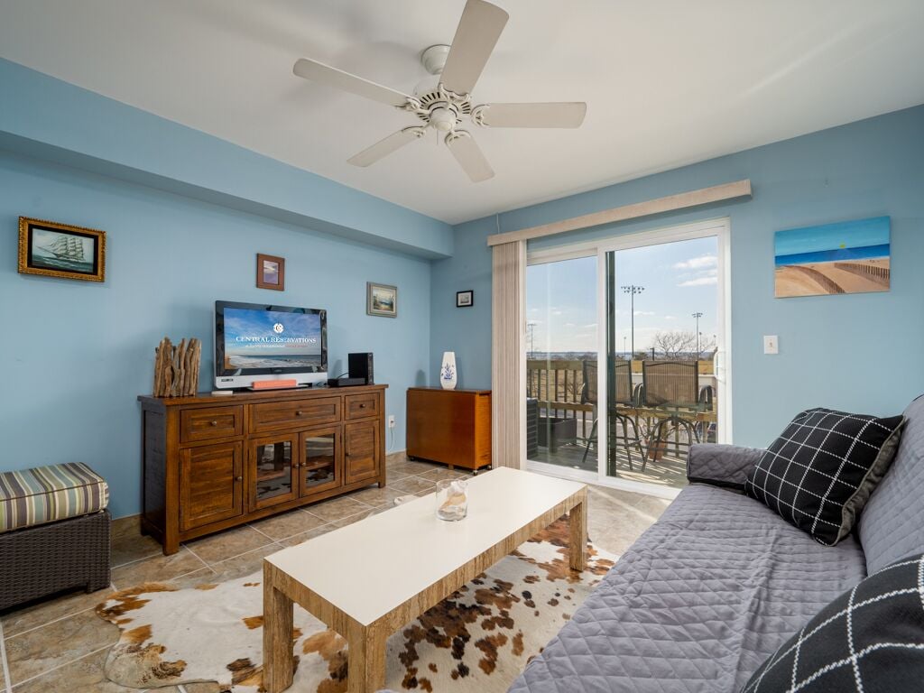 New for 2022!  1 Bedroom  2 Story Condo Overlooking North Side Park