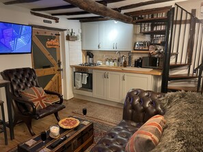 Smart TV, printers - Spring Cottage, Est. 1850 (Worthen)