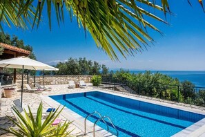 Pool - Nissaki, Corfu stunning sea and mountain views in peaceful setting  😊 ❤️😊
 (Nisaki)