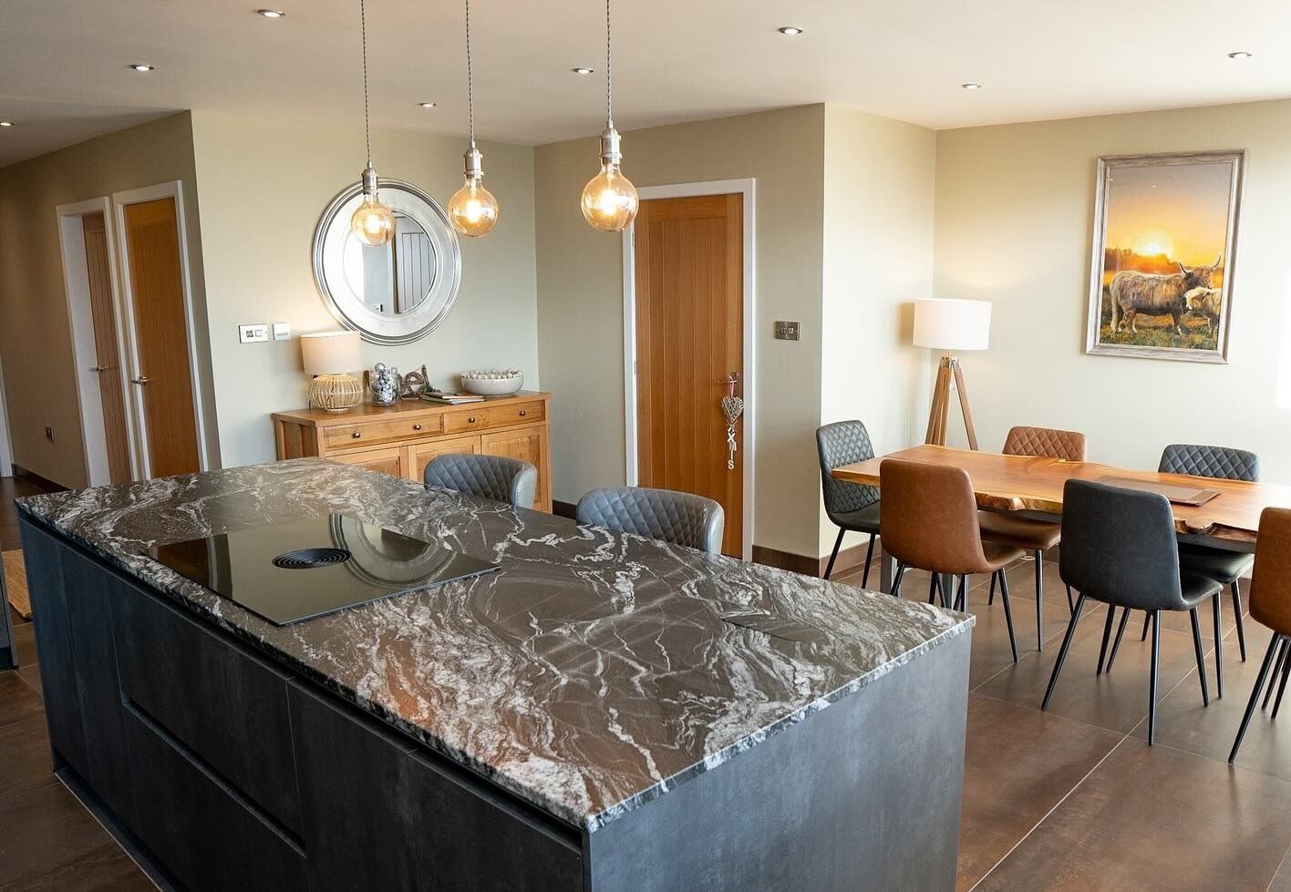 Cabin | Dining