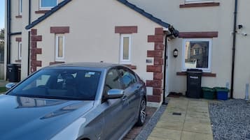 Cottage | Property grounds