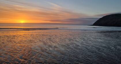 Impeccable Beachfront 2-bed Cottage in St Bees