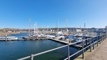 Cottage | Marina
