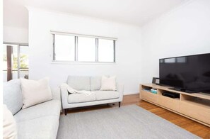 TV, offices - On Northpoint at Salt (Kingscliff)