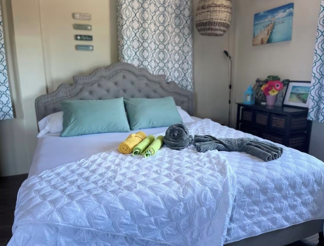 1 bedroom, in-room safe, iron/ironing board, free WiFi