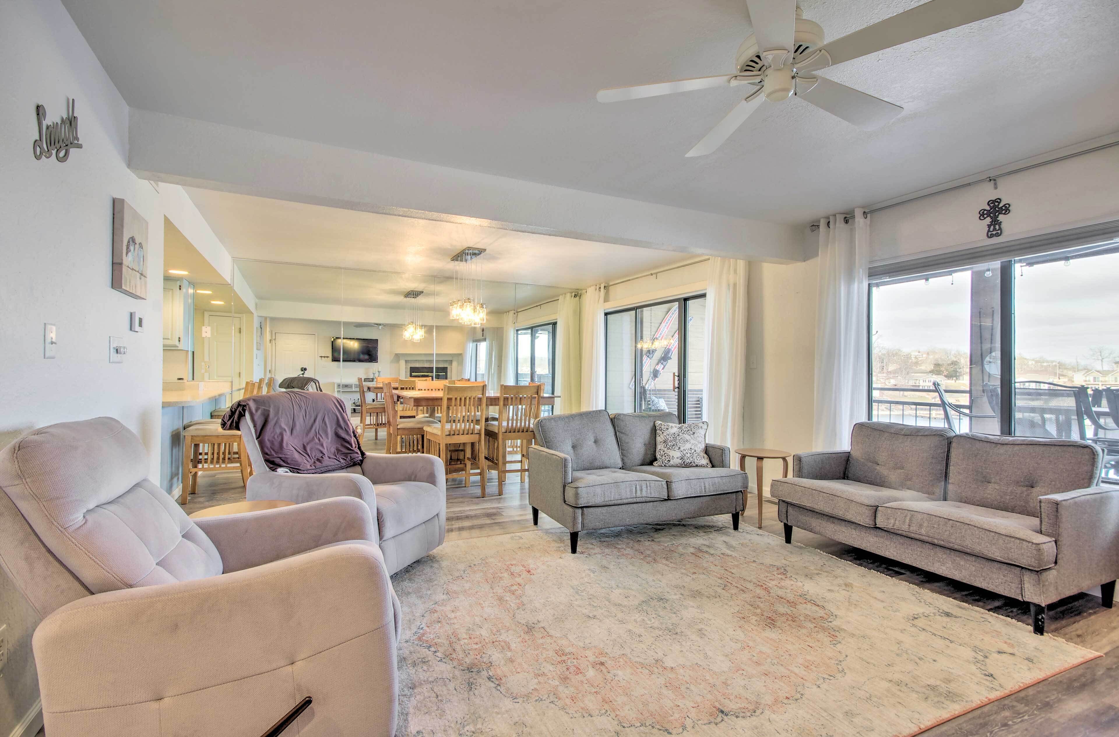 Lovely Lake Ozark Condo w/ Boat Slip & Lift!